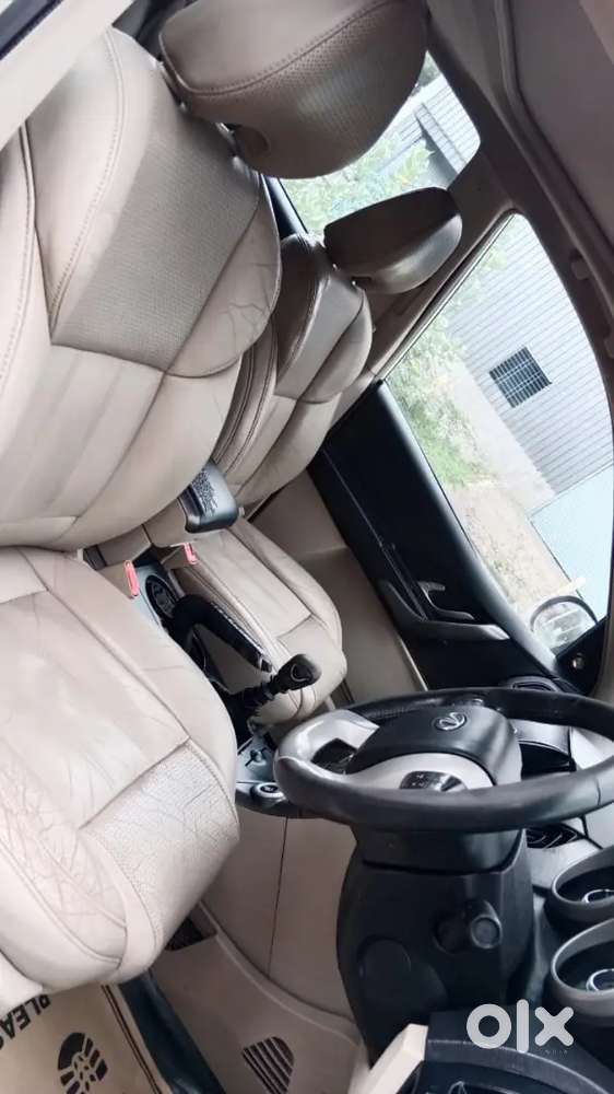 Mahindra Xuv500 2015 Diesel 125000 Km Driven