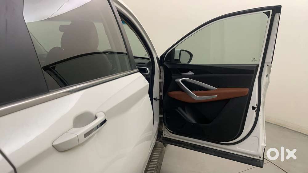 Mg Hector Plus 1.5 Sharp Turbo Cvt 6 Str, 2022, Petrol