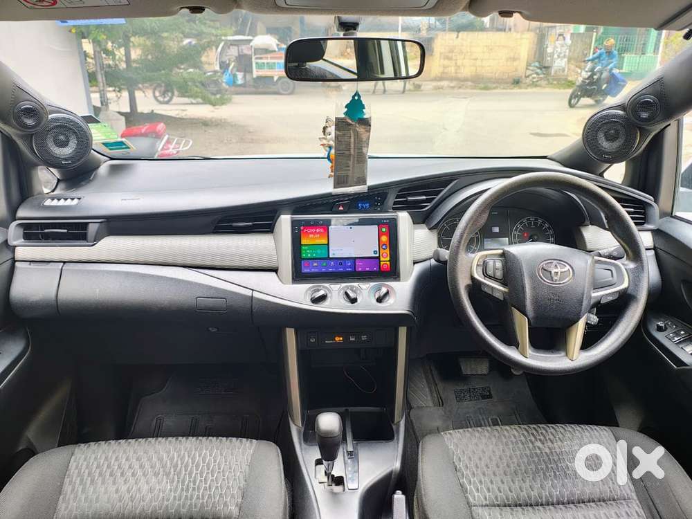 Toyota Innova Crysta 2.8g At 2019