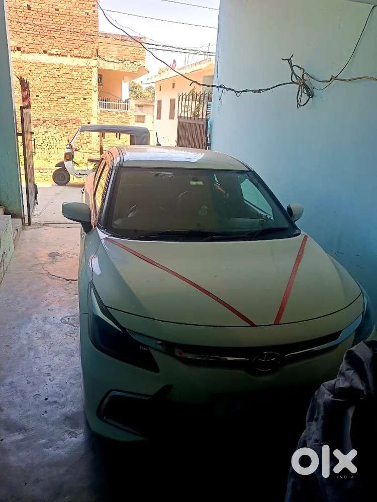 Toyota Glanza Hybrid 2024