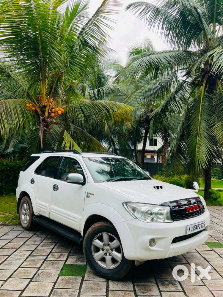 Toyota Fortuner 3.0 4x4 Manual, 2011, Diesel