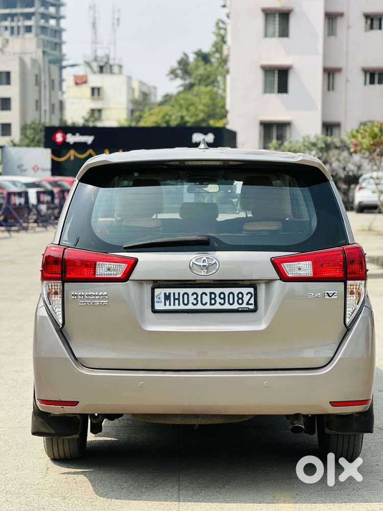 Toyota Innova Crysta 2.4 V 8 Str, 2016, Diesel