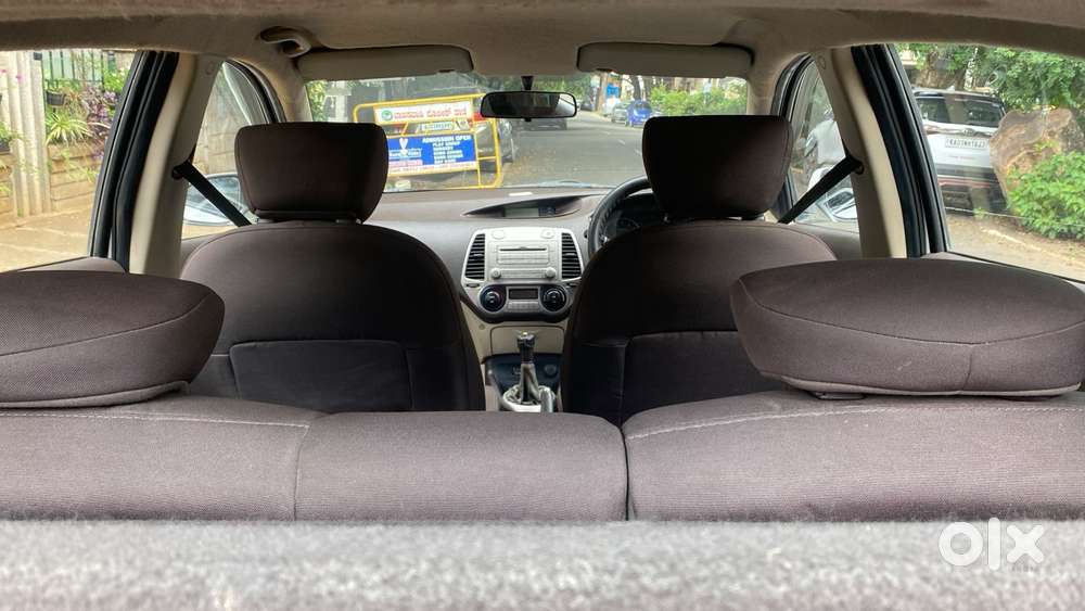 Hyundai I20 2010-2012 1.4 Asta At With Avn, 2011, Petrol