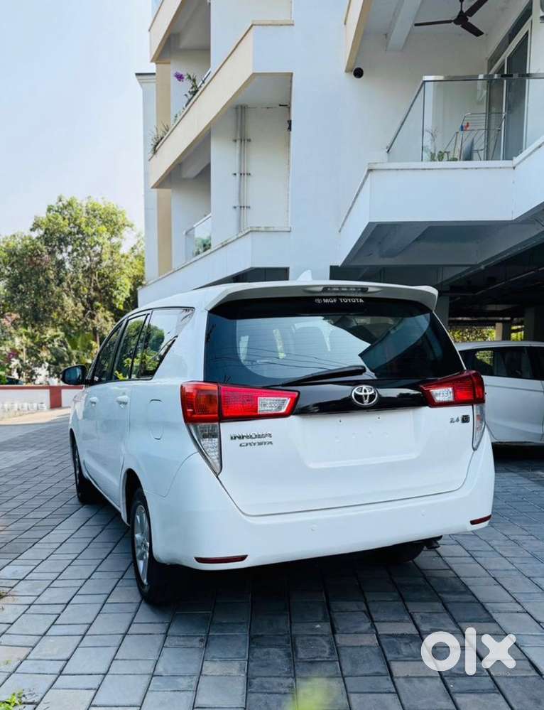 Toyota Innova Crysta 2019