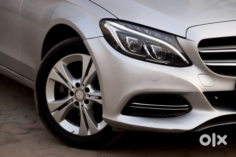 2015 Mercedes-benz C200 Avantgarde  Low Mileage  Panoramic Roof