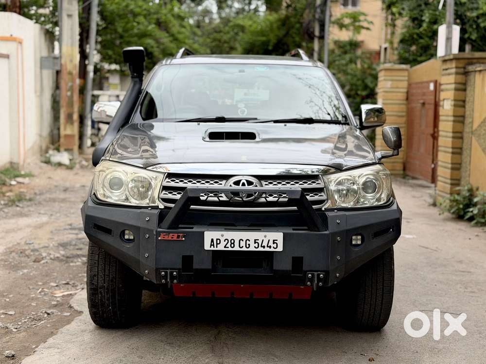 Toyota Fortuner 3.0 4x4 Manual, 2011, Diesel