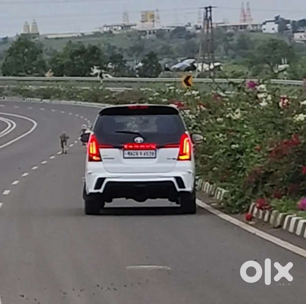 Toyota Innova 2.5 G 2012 .9m
