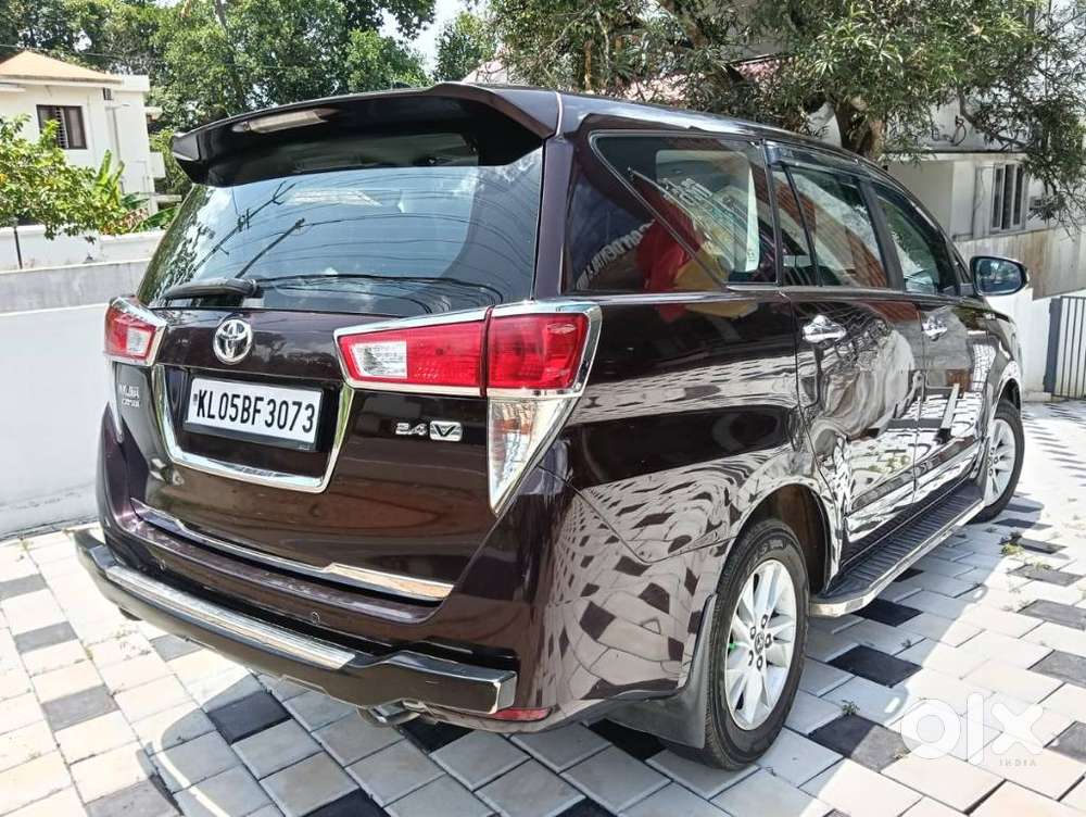 Toyota Innova Crysta 2.4 V, 2017, Diesel