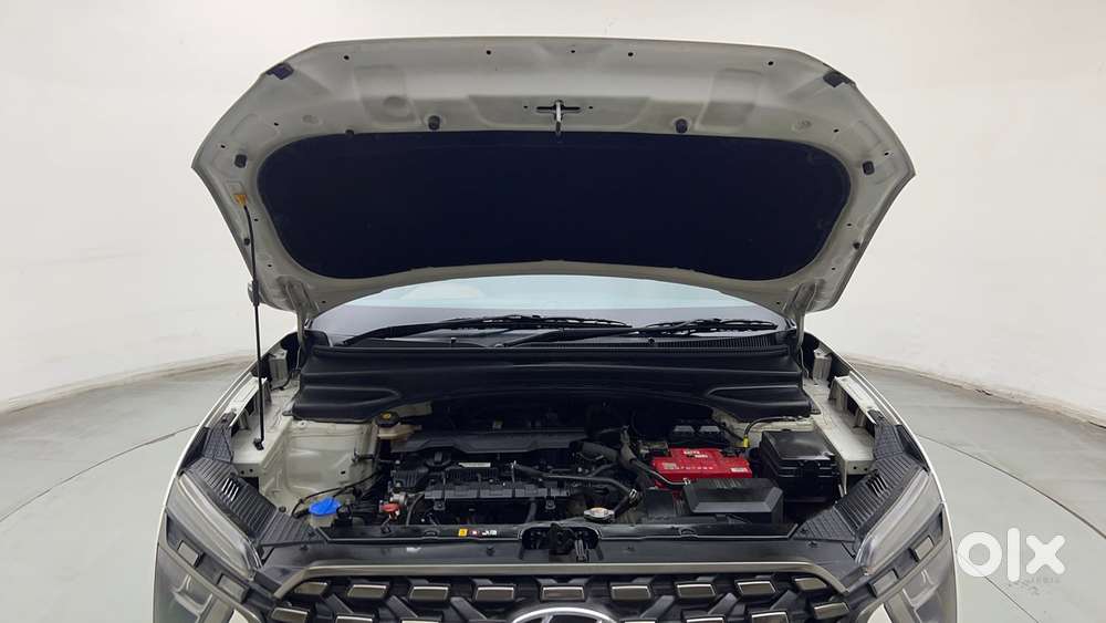 Hyundai Alcazar 2.0 Signature (o) Petrol At 6 Str, 2022, Petrol