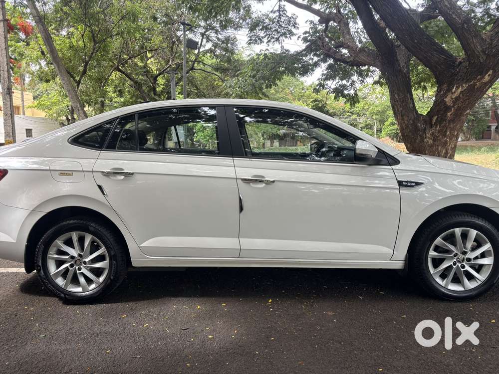 Skoda Slavia 1.0 Ambition Tsi, 2022, Petrol