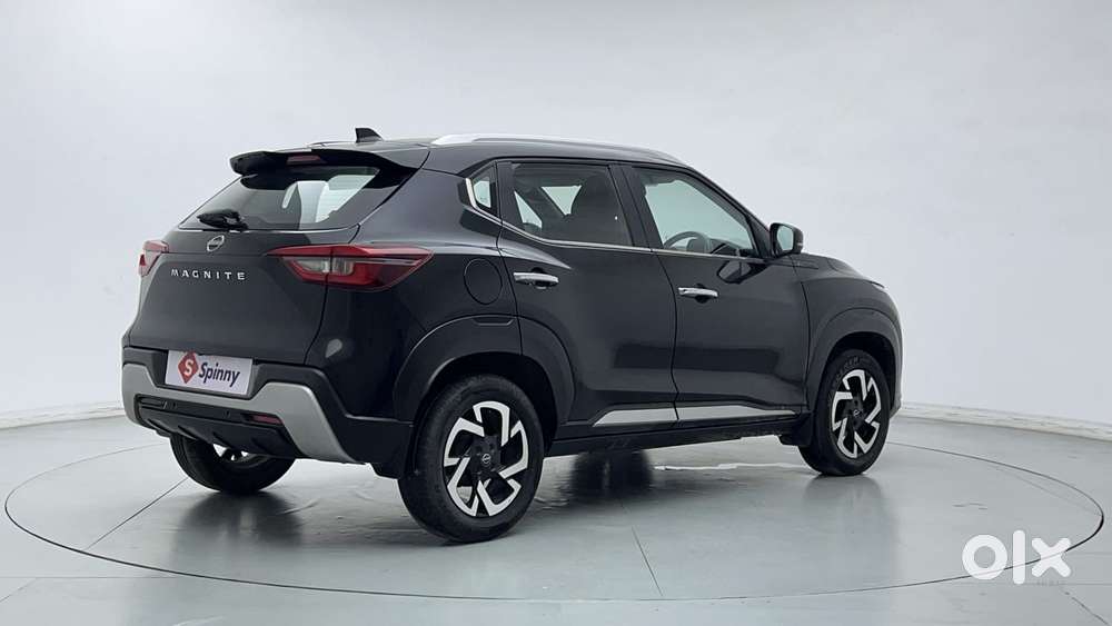 Nissan Magnite 1.0 Xv Premium, 2023, Petrol