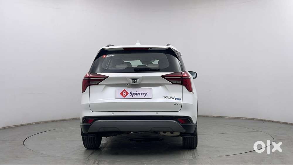 Mahindra Xuv700 2.0 Ax 7 Petrol Mt Str, 2022, Petrol