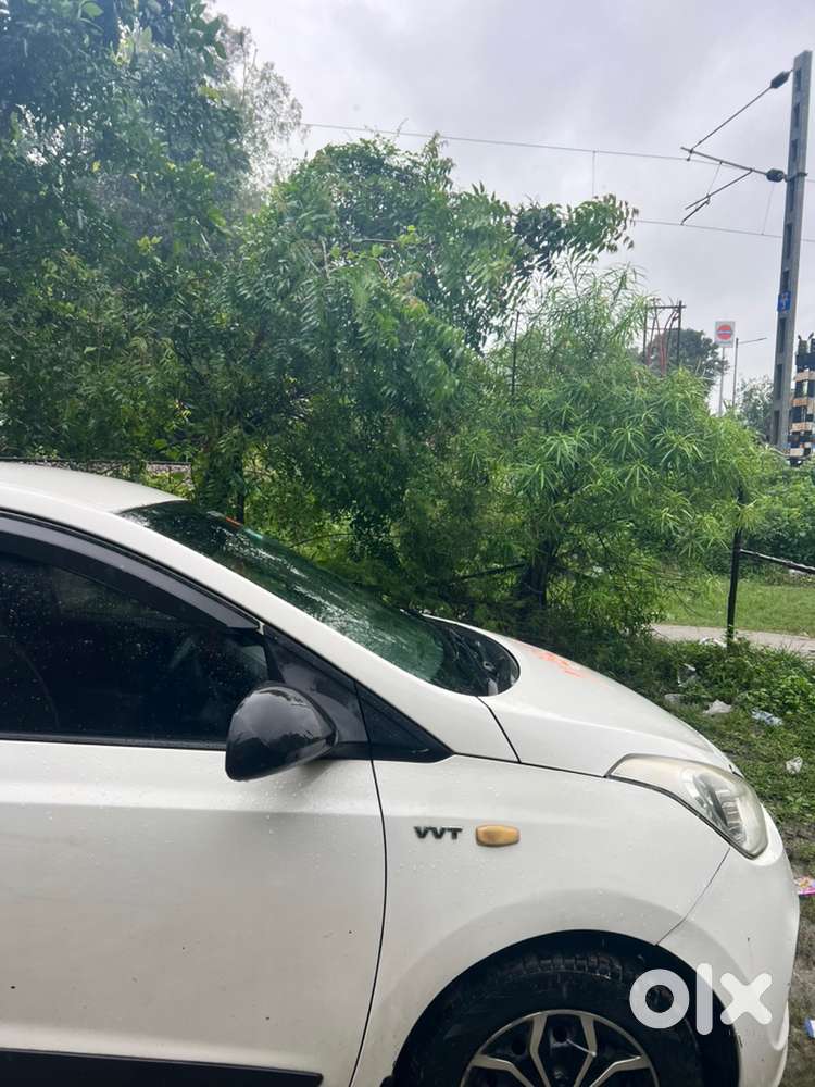 Hyundai Xcent Petrol 2016