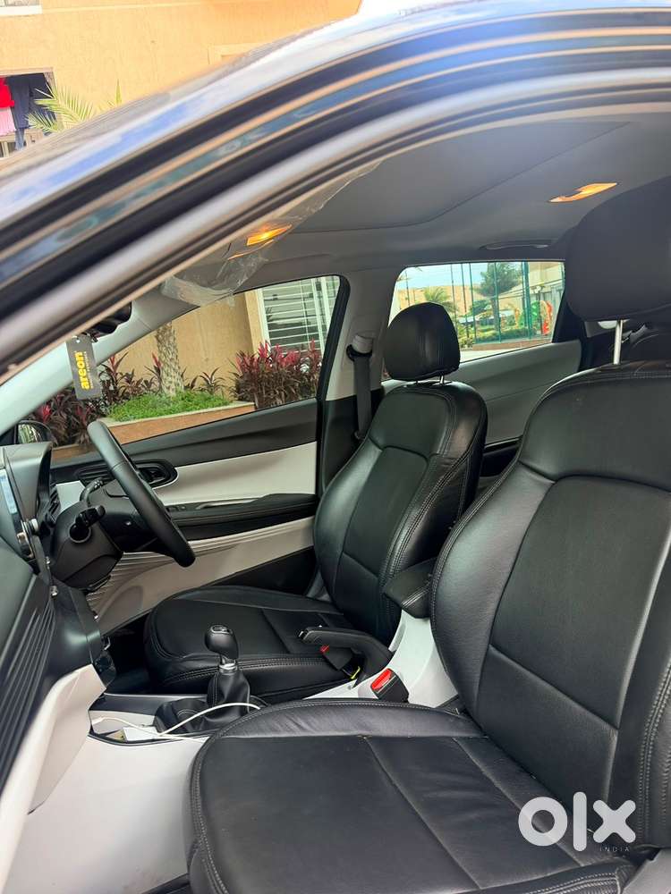 Hyundai New I20 Petrol Manual 2024