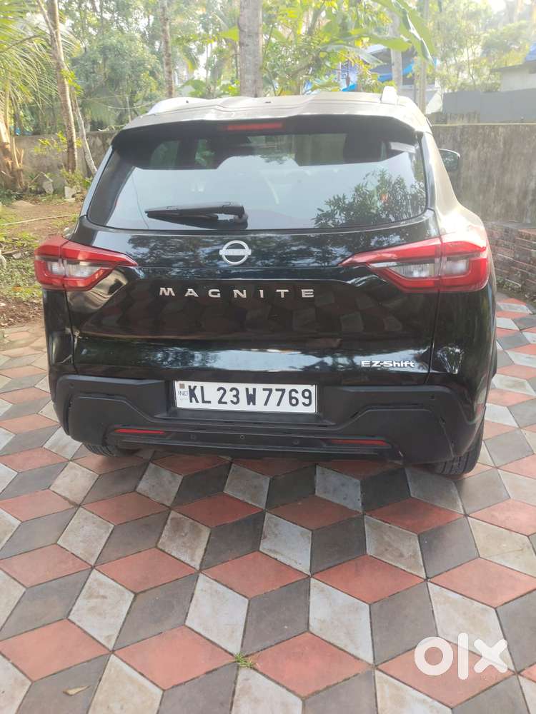 Nissan Magnite Kuro Edition 1.0 Turbo Petrol Mt, 2024, Petrol