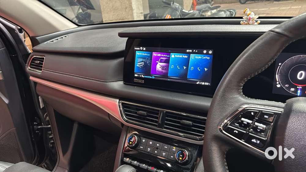 Mahindra Xuv700 2.2 Ax 7 Diesel At Luxury Pack Str, 2025, Diesel