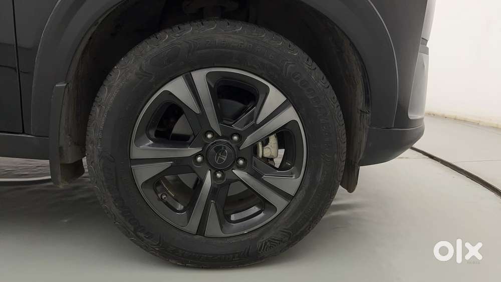 Tata Nexon Fearless 1.2 Revotron Petrol 7dca  Dt, 2024, Petrol