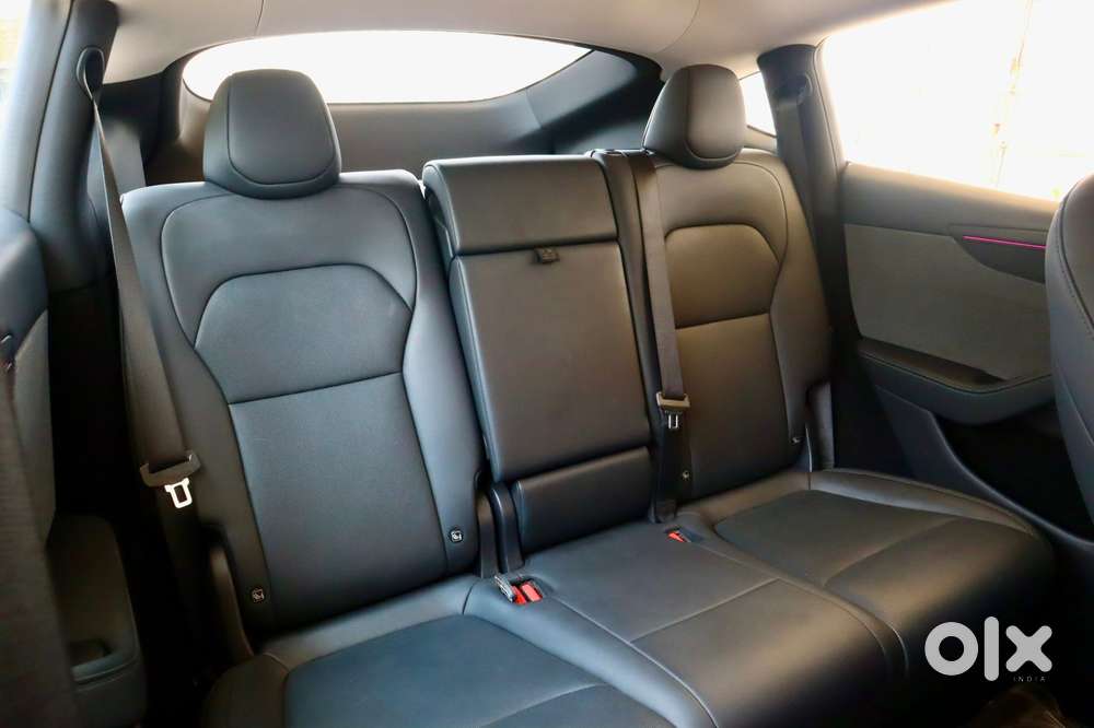 Tesla Model Y Rear-wheel Drive (rwd), 2025, Electric