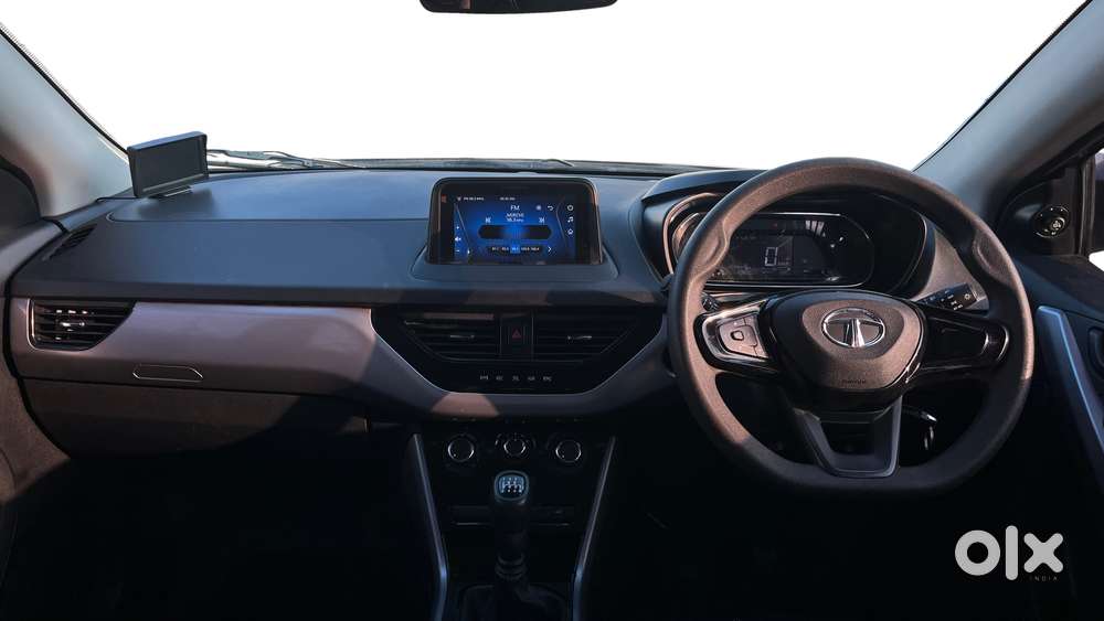 Tata Nexon 1.2 Revotron Xm (s), 2022, Petrol