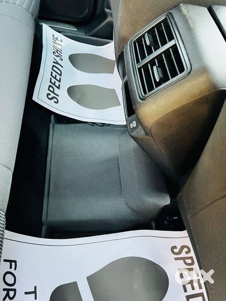 Xuv700 Ax5dsl At 5seater 4yrs
