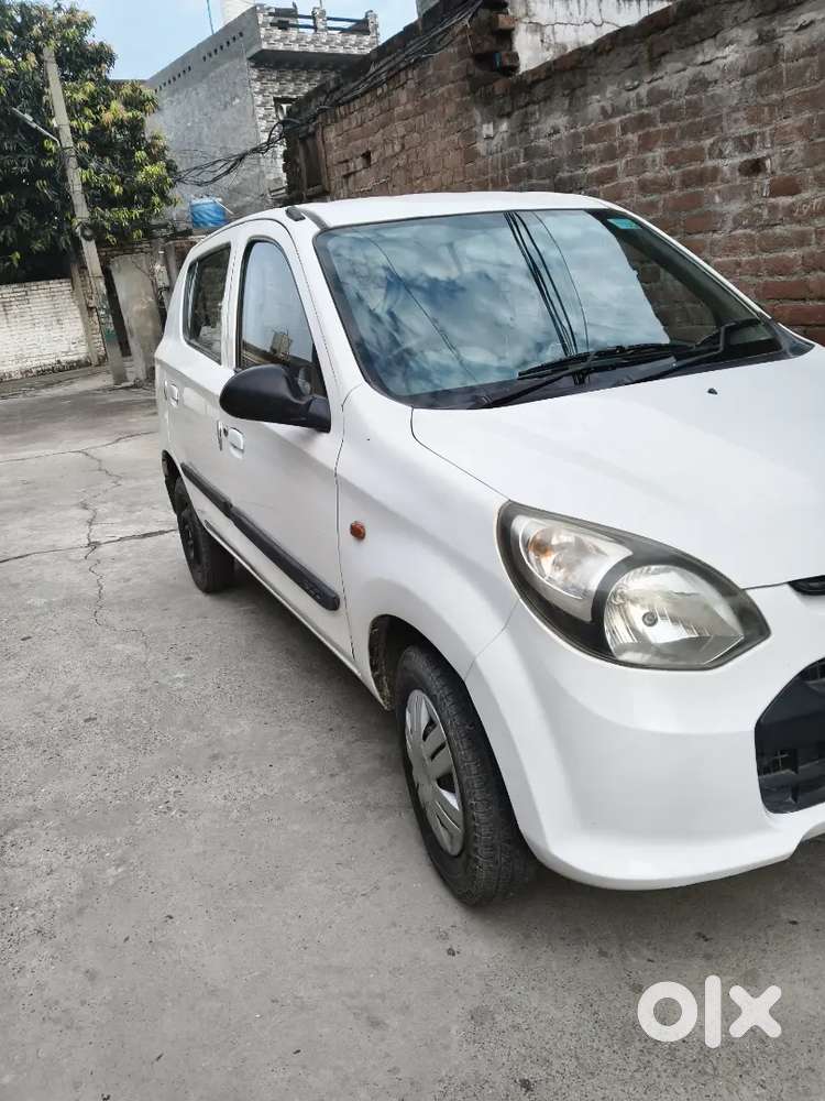 Model=(alto 800 Lxi) Colour=(sup White )body Type=(saloon)