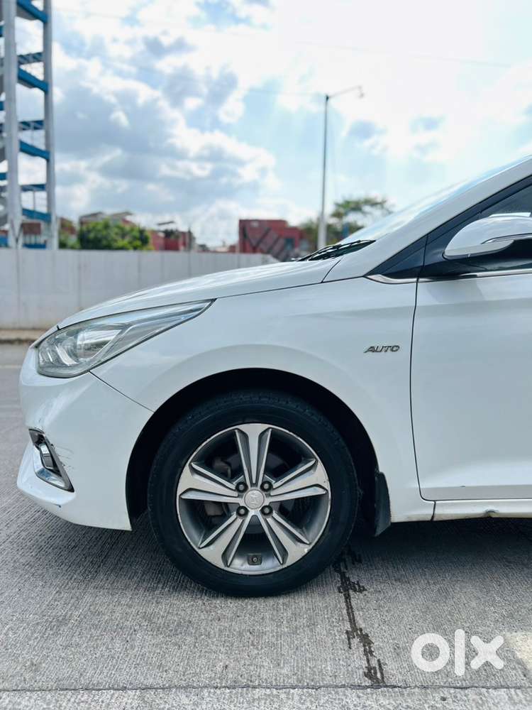 Hyundai Verna 1.6 At Petrol  Sunroof  Vip No.  Top Model