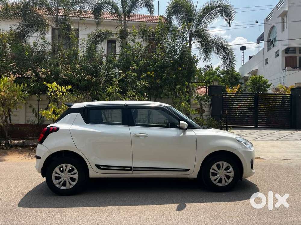 Maruti Suzuki Swift Vxi Abs Bsiv, 2020, Petrol