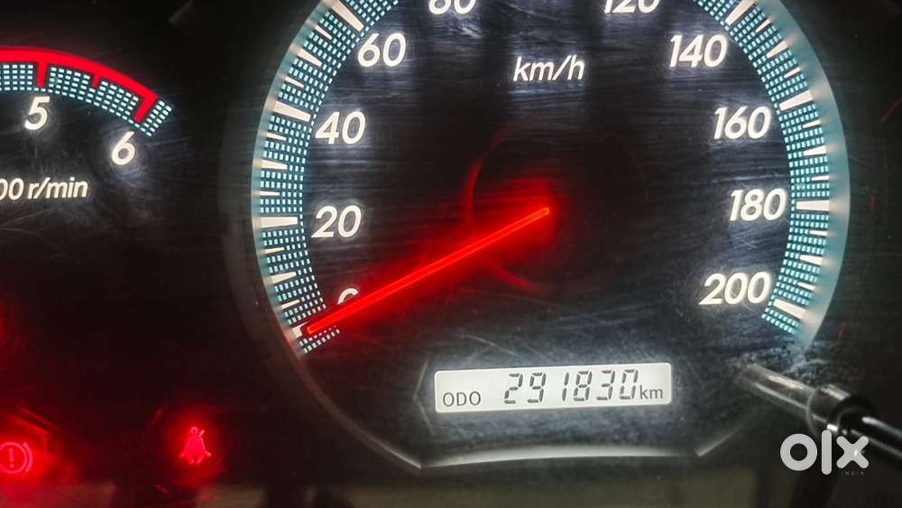 Original Kerala Toyota Innova 2014 Diesel Well Maintained