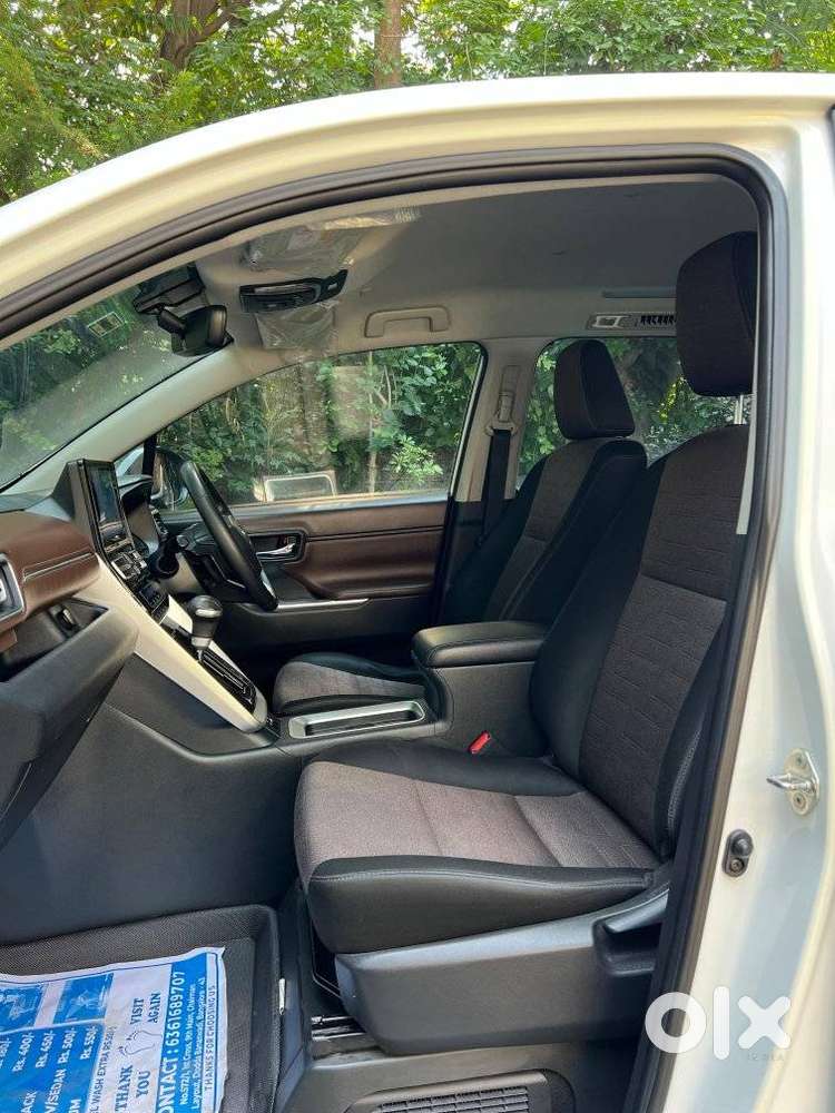 Toyota Innova Hycross 2.0 Vx Hybrid 8 Str, 2023, Petrol