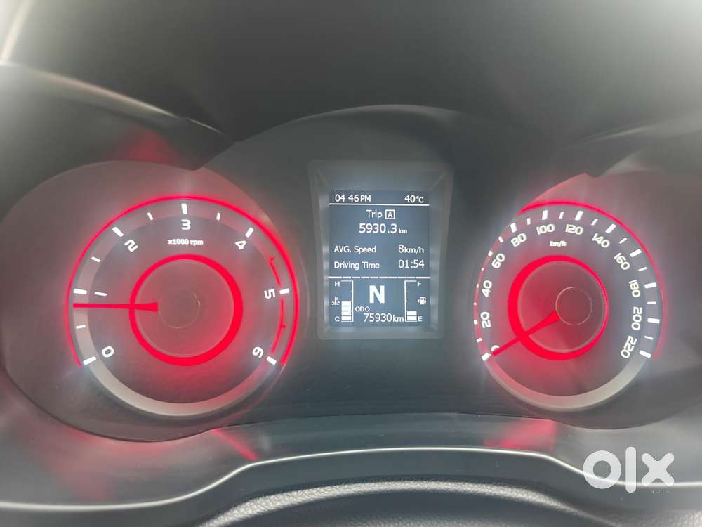 Mahindra Xuv300 W8 Amt Diesel, 2023, Diesel