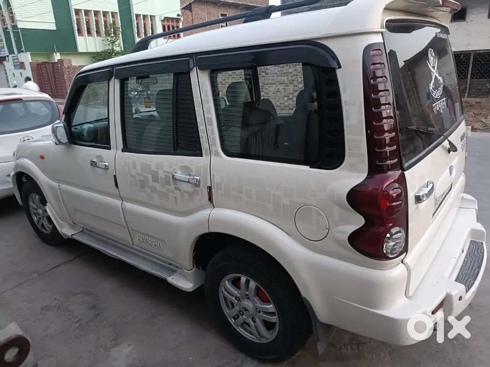 Mahindra Scorpio 2014 Diesel Manual M Hownk Top Model