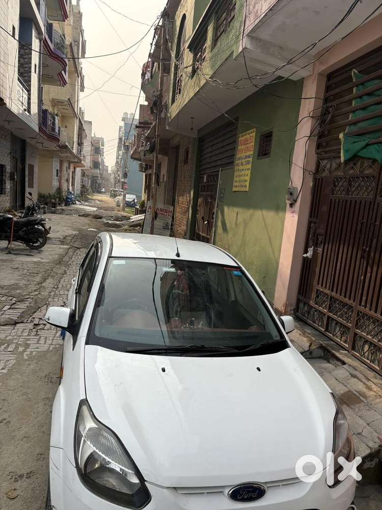 Ford Manual Car 2011 Petrol