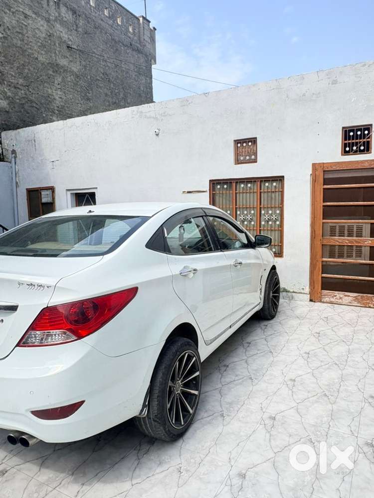 Hyundai Fluidic Verna 2014
