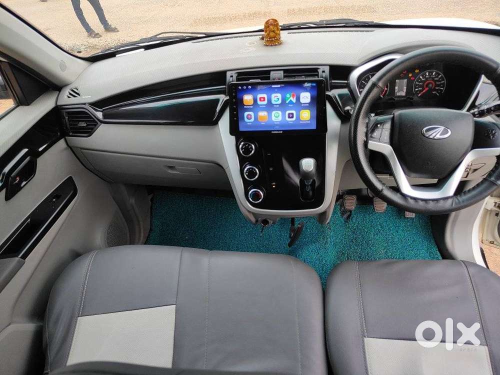 Mahindra Kuv 100 Mfalcon G80 K8 Dual Tone, 2017, Petrol