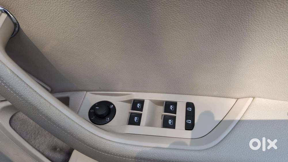 Skoda Superb 2.0 L&k Tsi At, 2020, Petrol