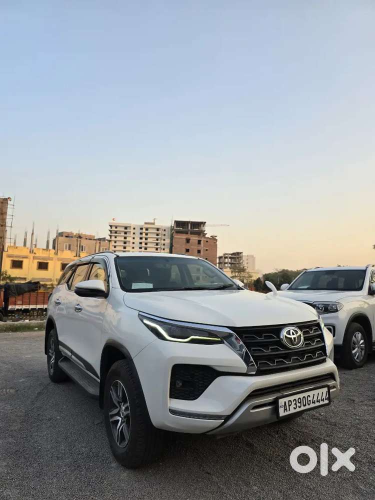 Toyota Fortuner 2.8 4x2 Mt 2022  Diesel  1.13l Km  Negotiable