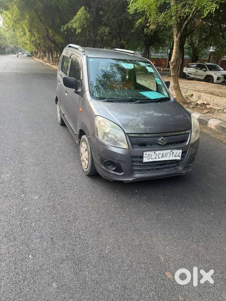Wagonar Lxi Cng Fitted Mg-grey Colour Registration Upto 10/10/2029