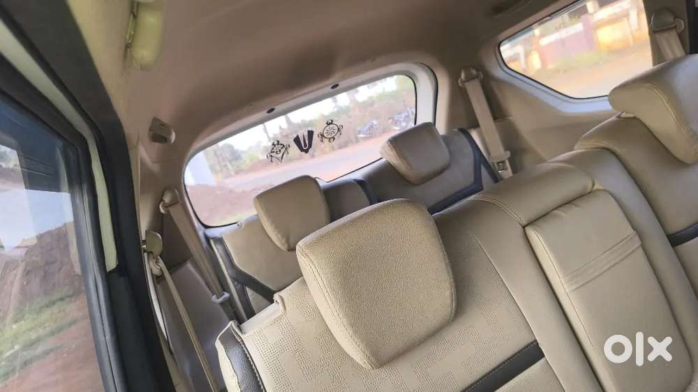 Maruti Suzuki Ertiga Vxi Petrol 2025