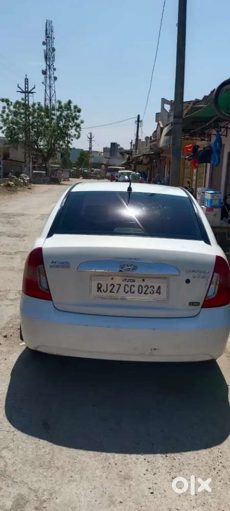 Well Maintain Car Ac Chilled Music System Okay 70% Tire 25 Mileage