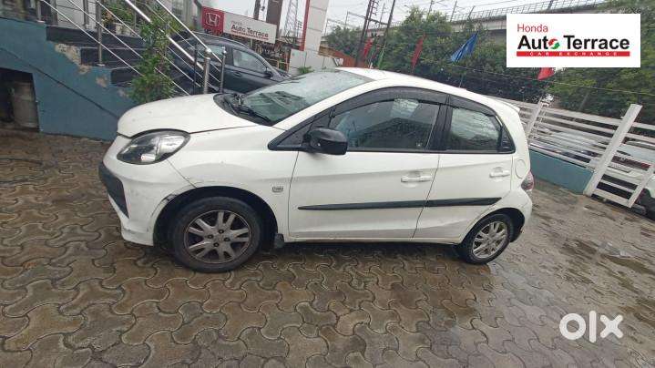 Honda Brio V Mt, 2013, Petrol