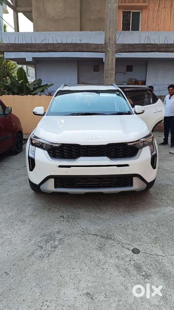 Kia Sonet Brand New Only 1500km Runing