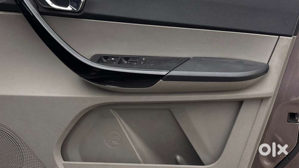 Tata Tiago 1.2 Revotron Xza, 2018, Petrol