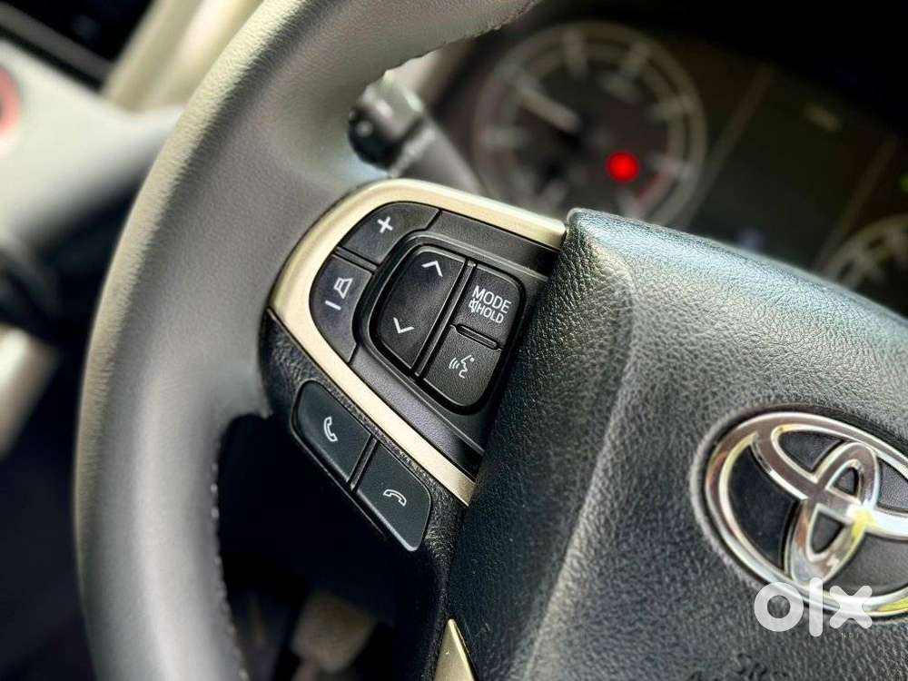 Toyota Innova Crysta 2.4 G Mt 7 Str, 2019, Diesel