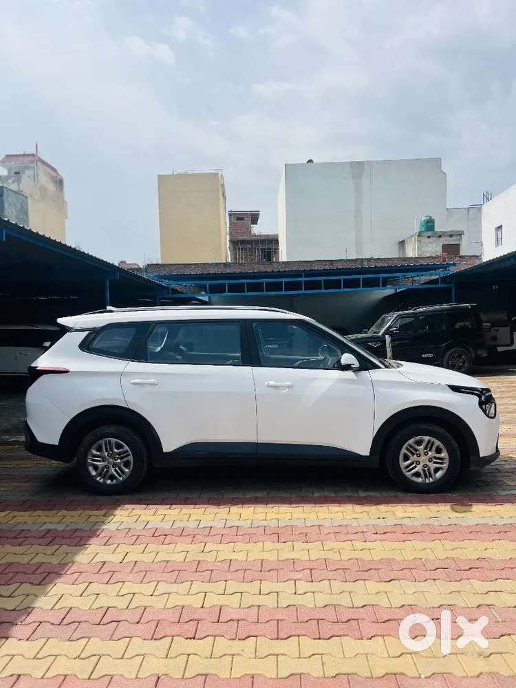 Kia Carens 2024 Petrol Good Condition