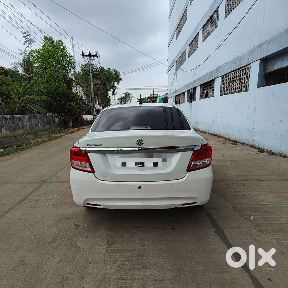 Maruti Suzuki Dzire 1.2 Zxi, 2023, Petrol