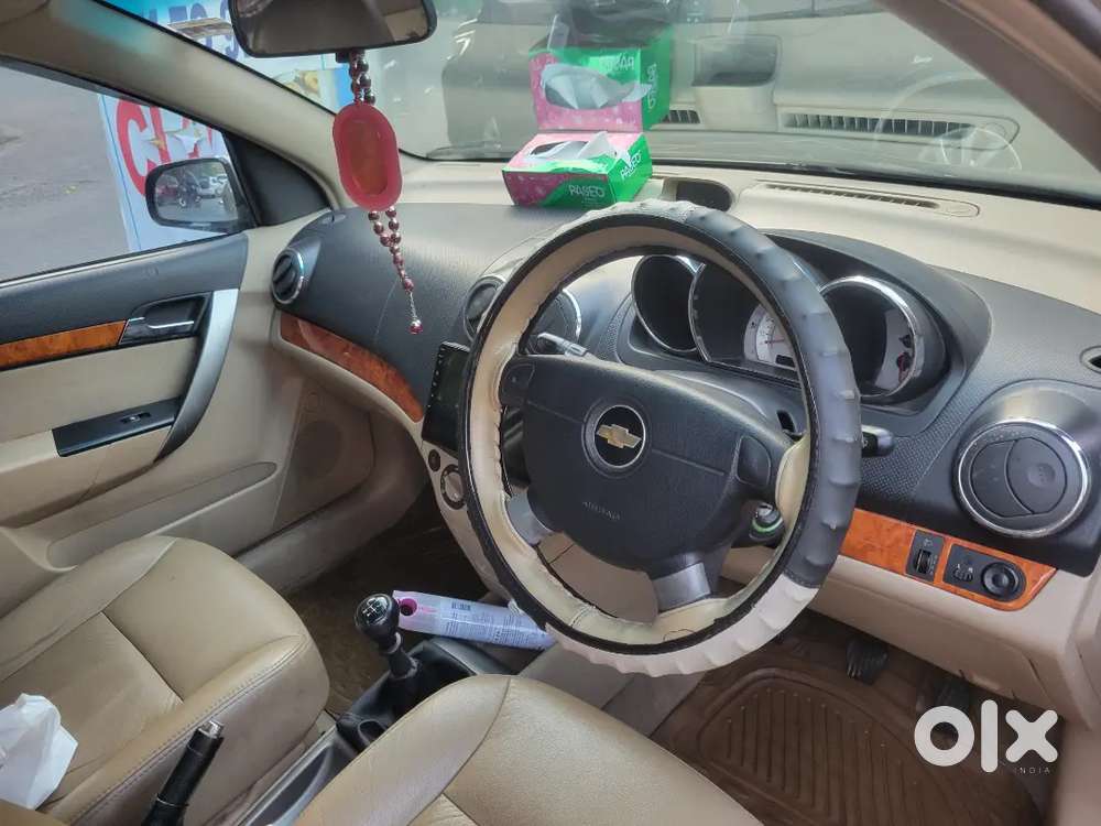Chevrolet Aveo Petrol 2010 Variant