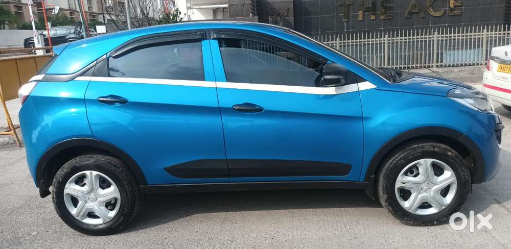 Tata Nexon 1.2 Revotron Xma, 2018, Petrol