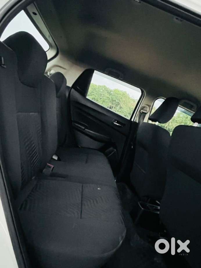 Maruti Suzuki Swift 1.2 Vxi (o), 2022, Petrol