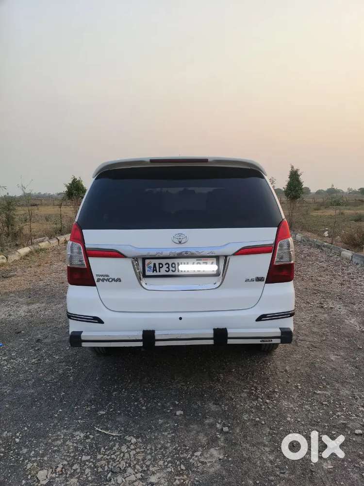 Toyota Innova 2015 Diesel 165784 Km Driven