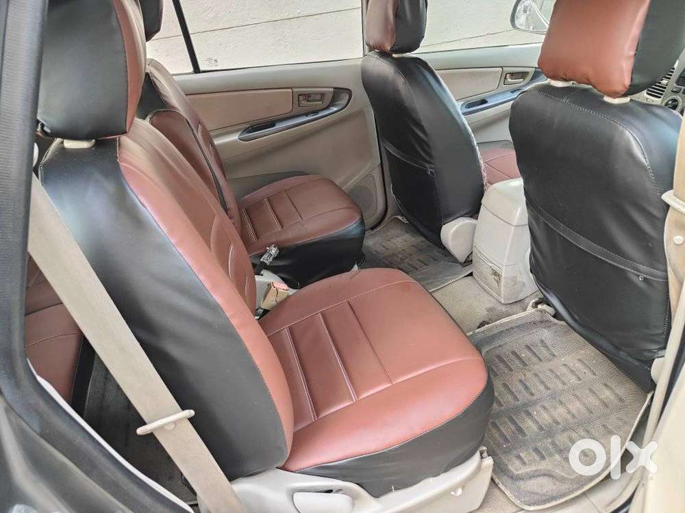 Toyota Innova 2.5 E 7 Str, 2010, Diesel